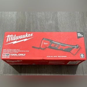 Brand New Milwaukee 2626-20 M18 Cordless Li-Ion  Multi-Tool Bare Tool